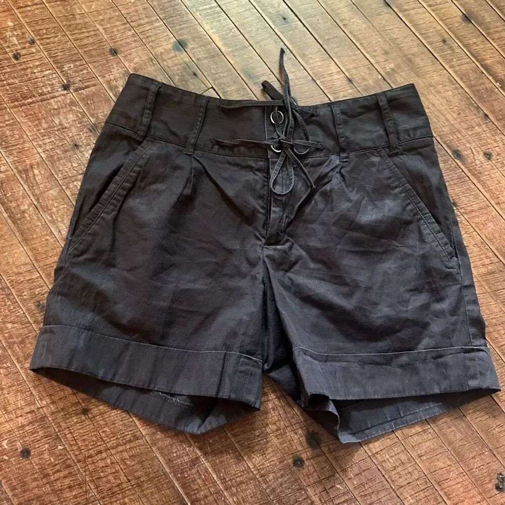 Banana Republic Martin fit tie waist flat front normcore size 8 shorts